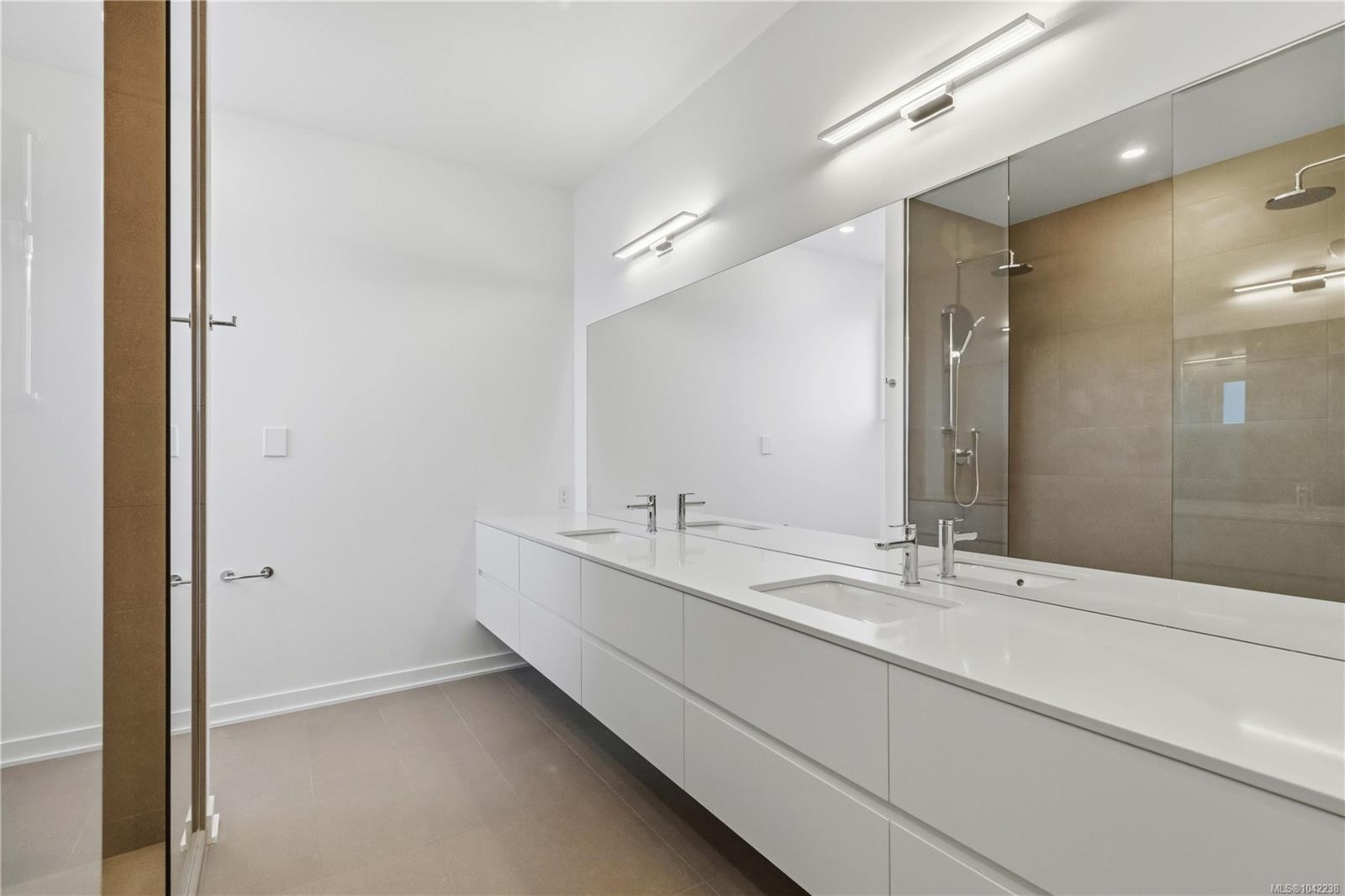 3700 Kootenay Pl, Saanich, BC