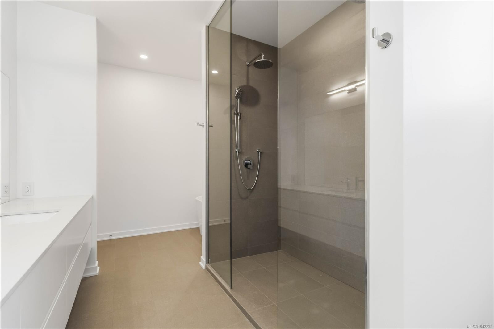 3700 Kootenay Pl, Saanich, BC