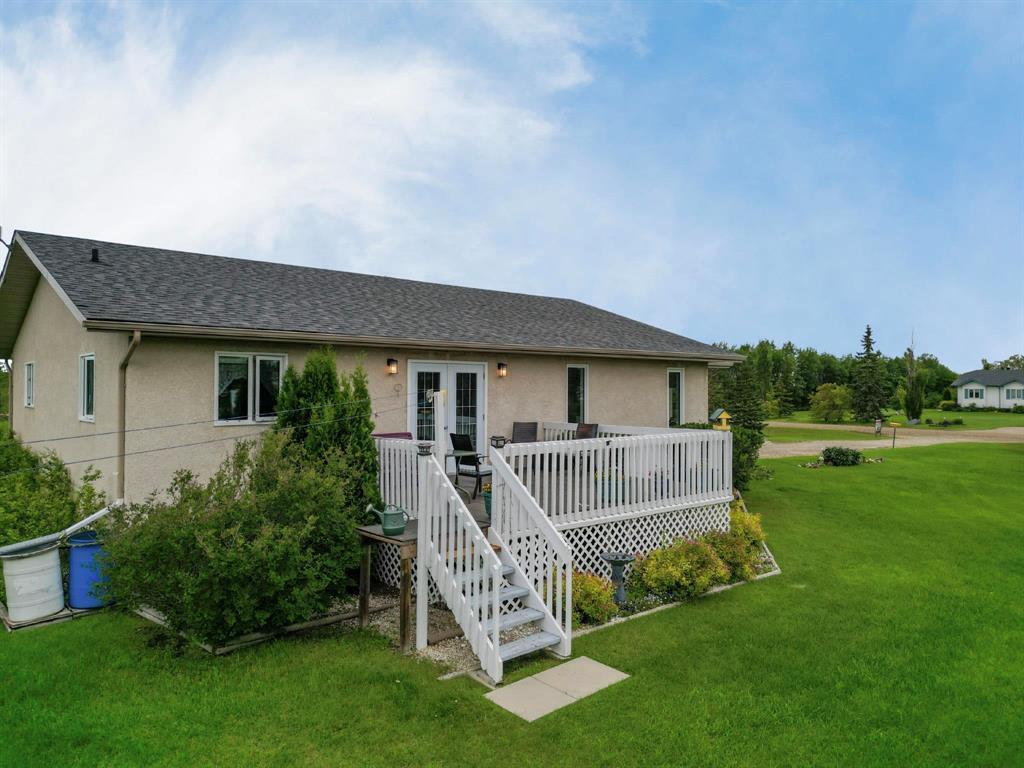 Southfacing deck - 80 Walker Avenue, Forrest, MB