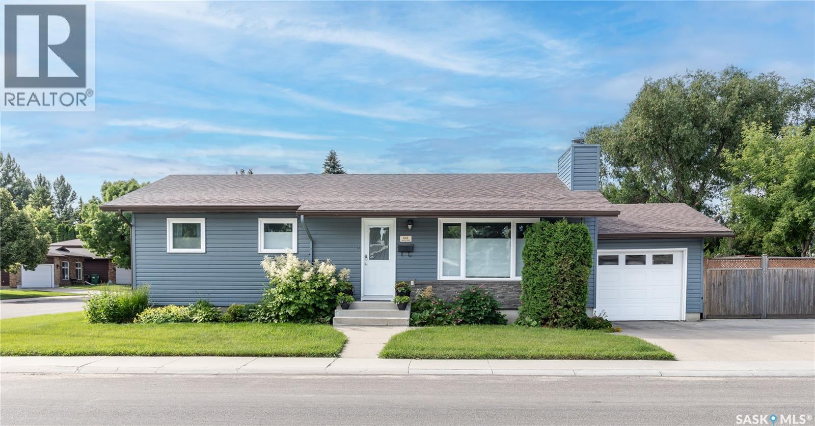 102 Wakaw Crescent, Saskatoon, SK