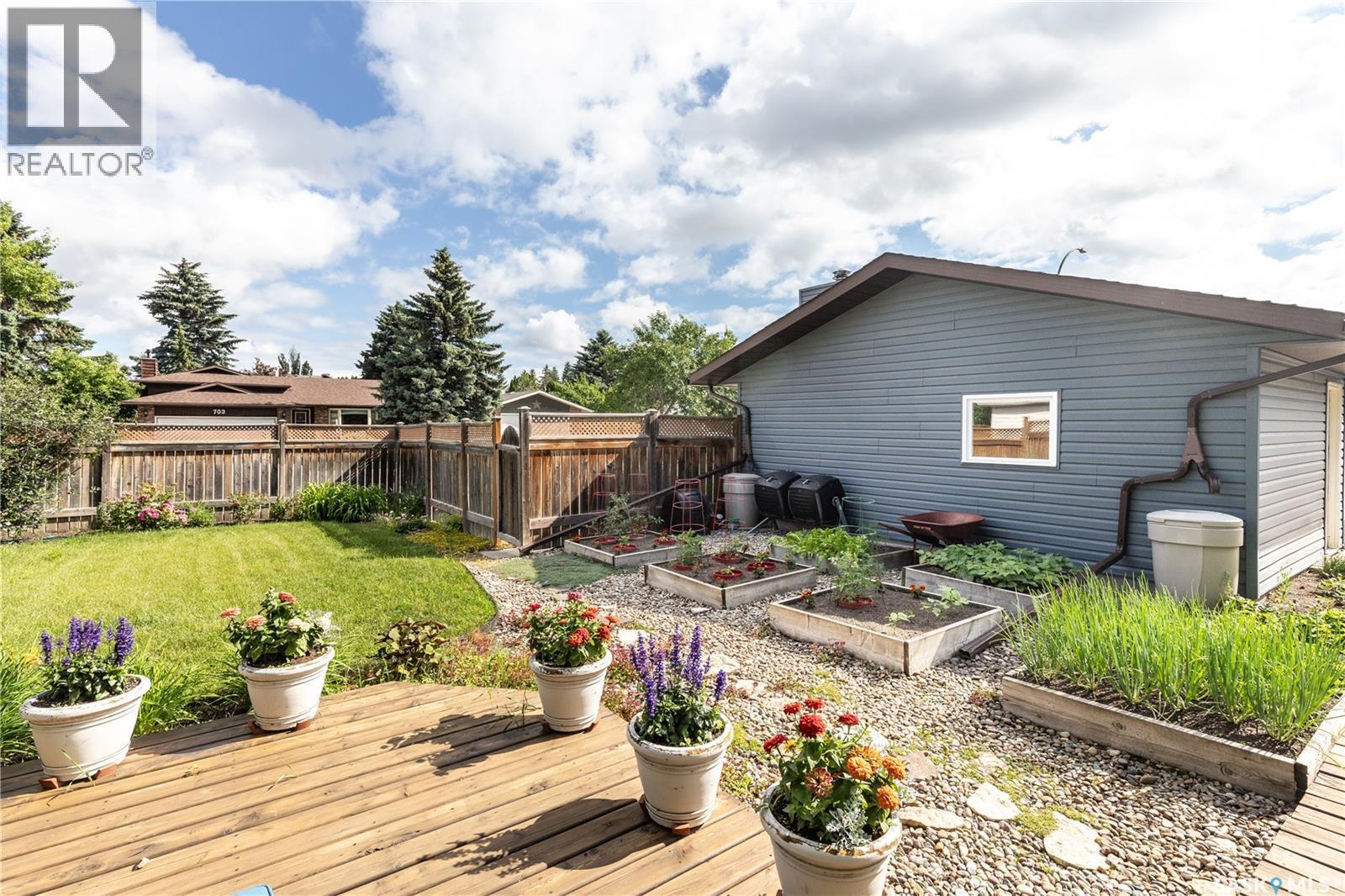 102 Wakaw Crescent, Saskatoon, SK
