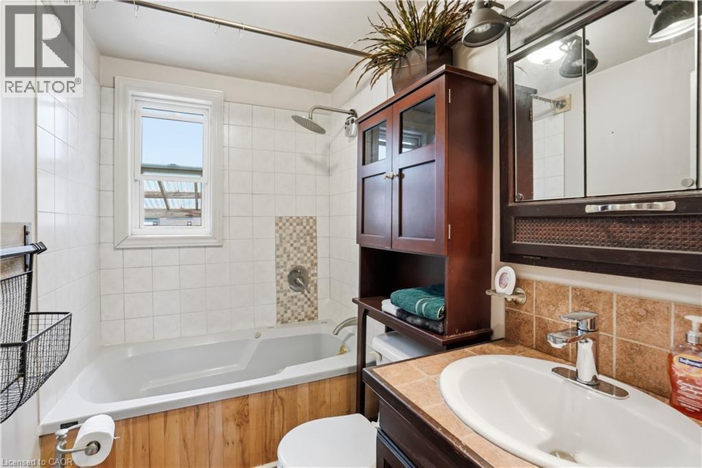 272 Adeline Avenue, Hamilton, ON