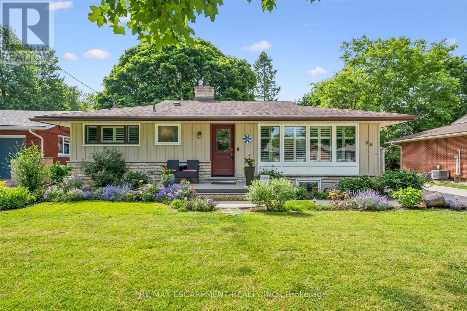 98 Stonybrook Drive, Kitchener, ON