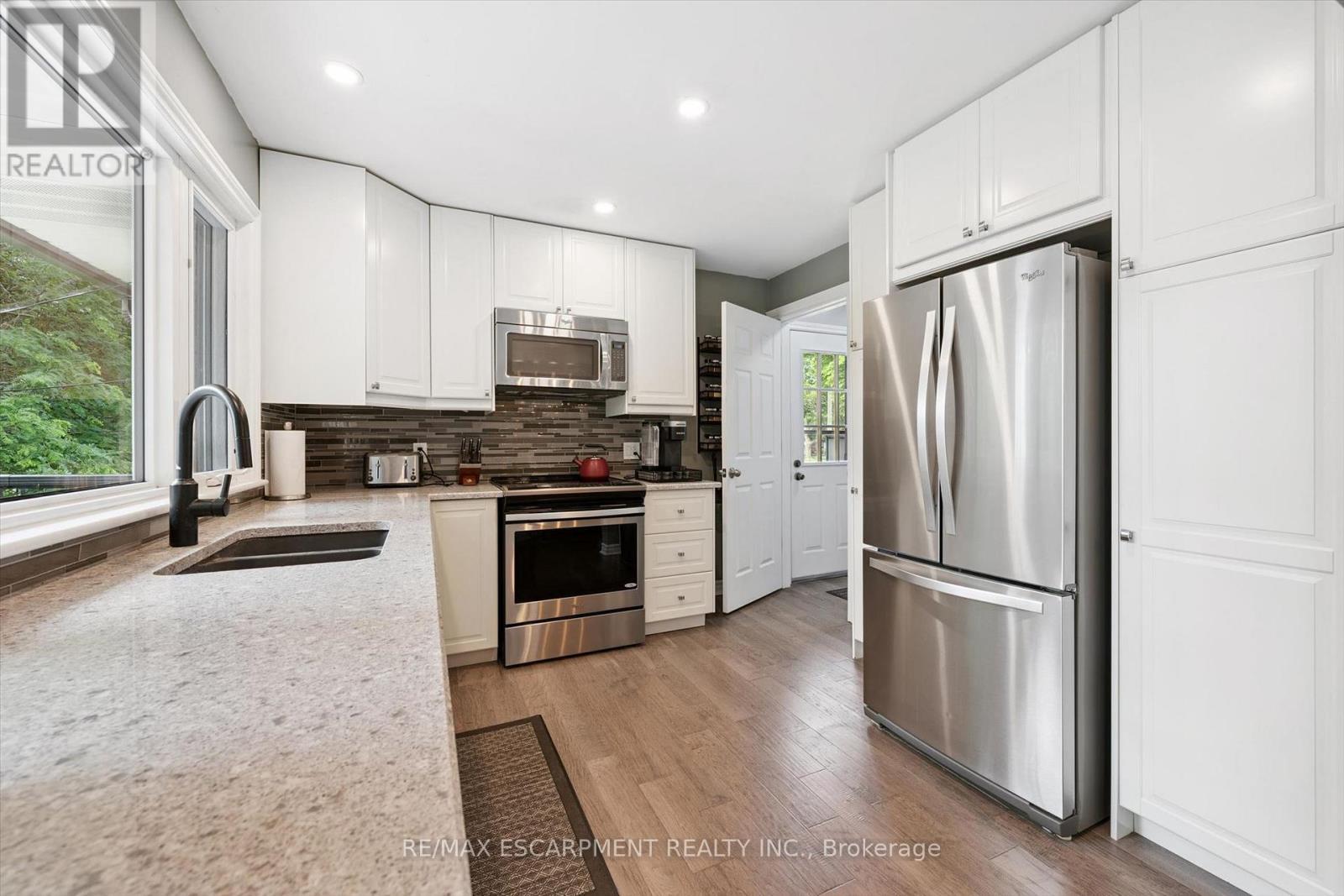 98 Stonybrook Drive, Kitchener, ON