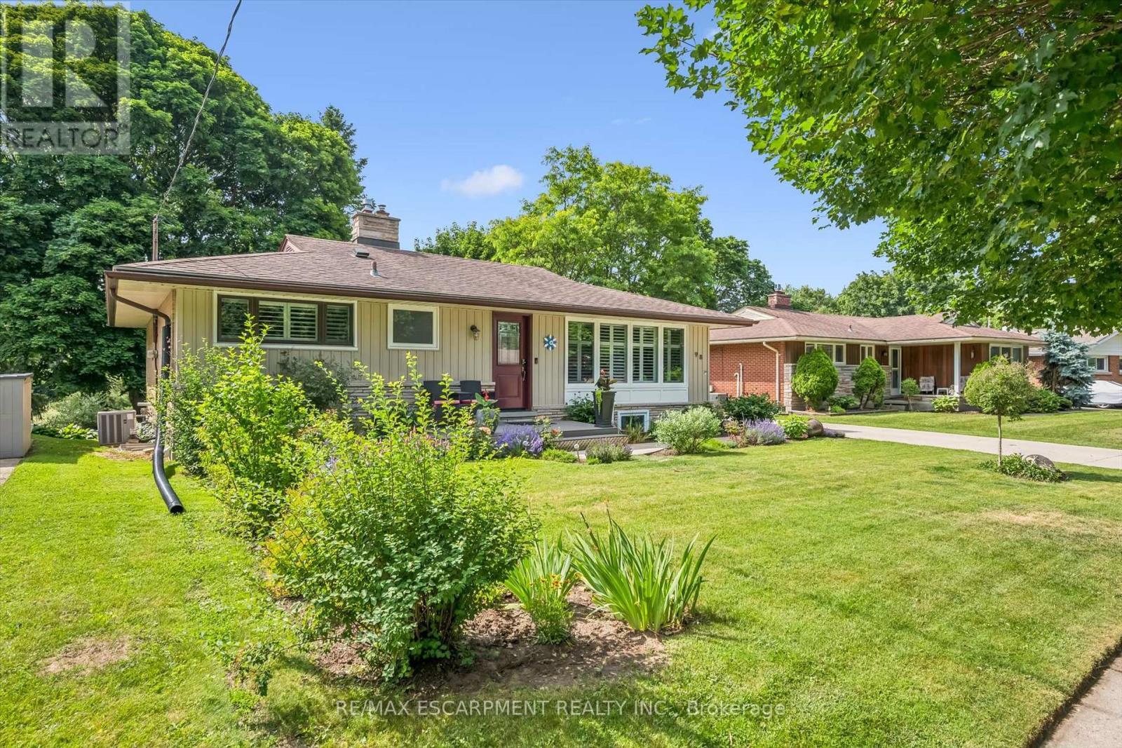 98 Stonybrook Drive, Kitchener, ON