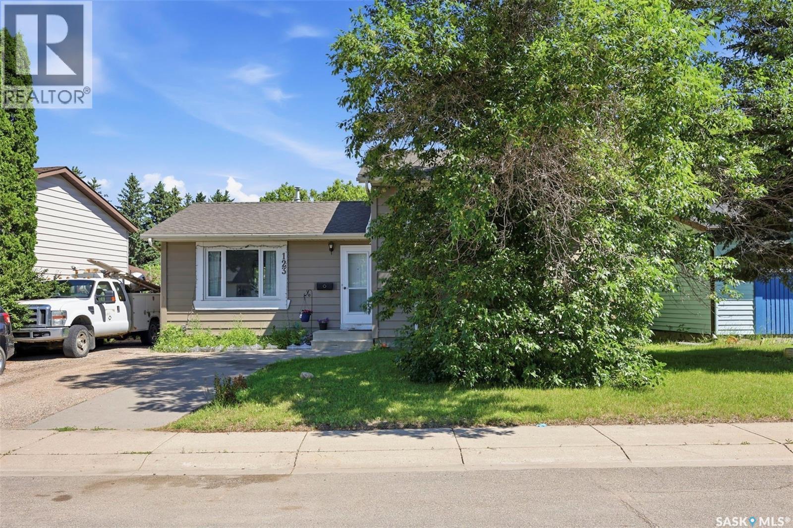 123 Kirkpatrick Crescent, Saskatoon, SK