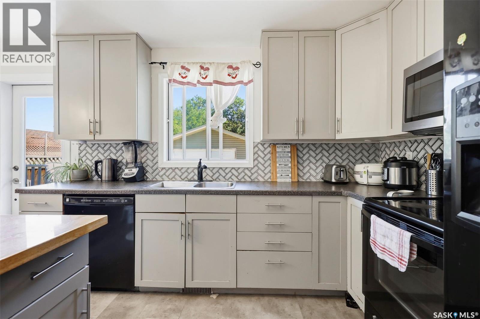 123 Kirkpatrick Crescent, Saskatoon, SK
