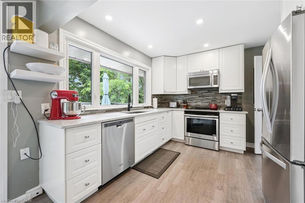 98 Stonybrook Drive, Kitchener, ON
