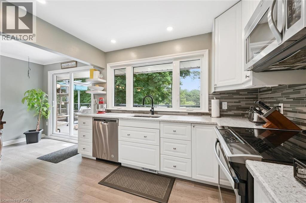 98 Stonybrook Drive, Kitchener, ON