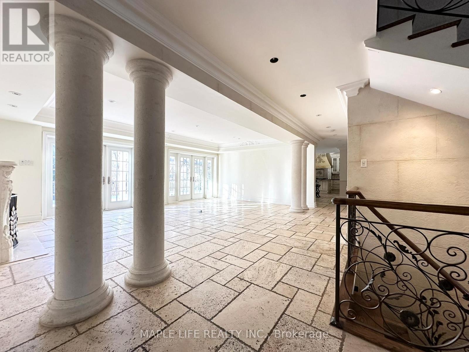 16 Brian Cliff Drive, Toronto, ON