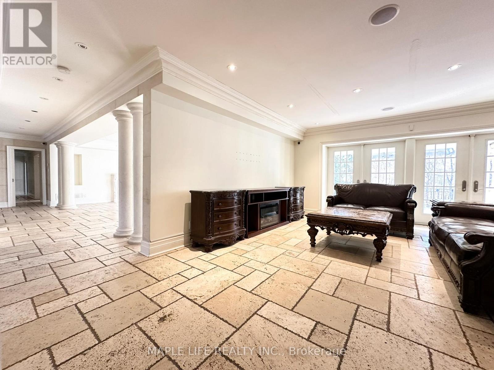 16 Brian Cliff Drive, Toronto, ON