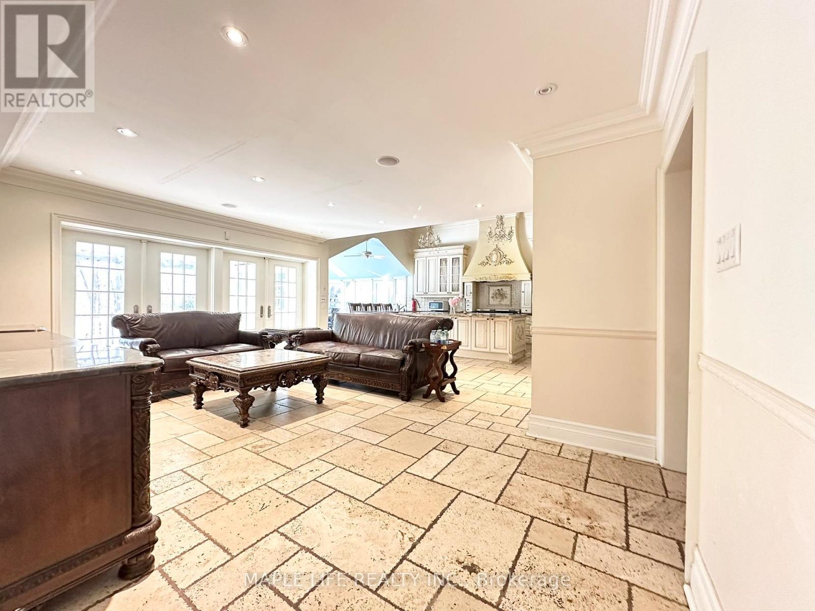 16 Brian Cliff Drive, Toronto, ON