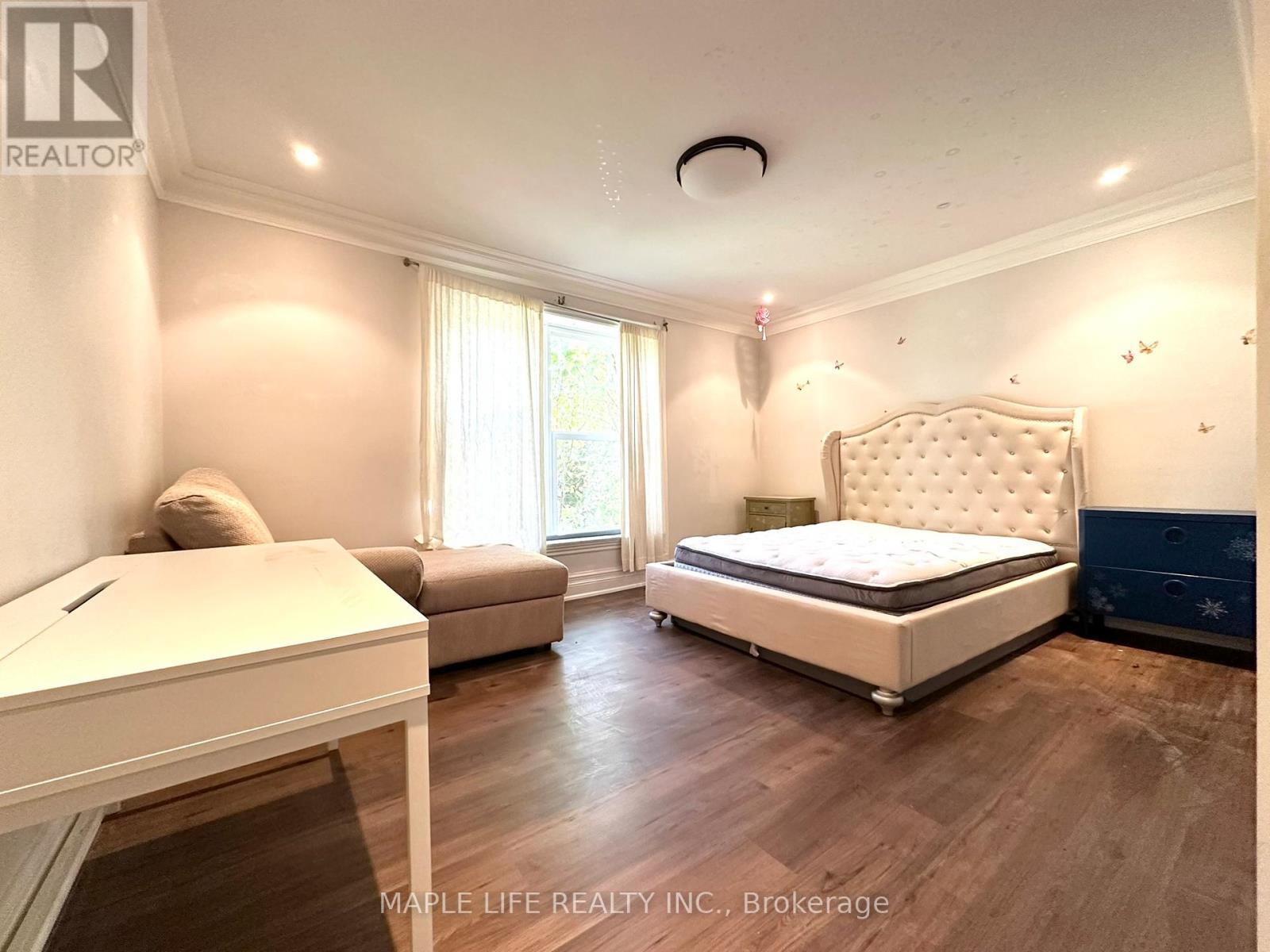 16 Brian Cliff Drive, Toronto, ON