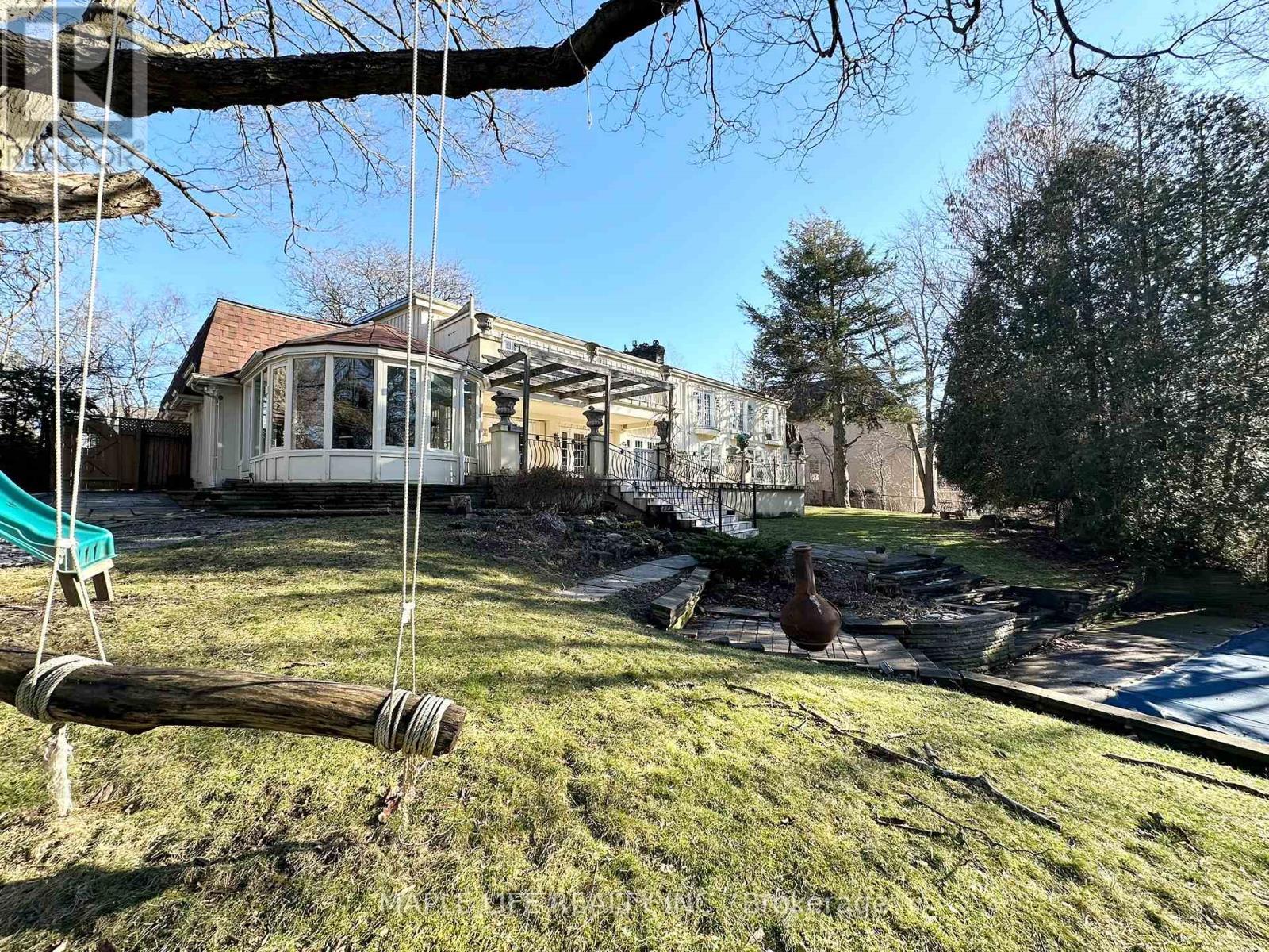 16 Brian Cliff Drive, Toronto, ON