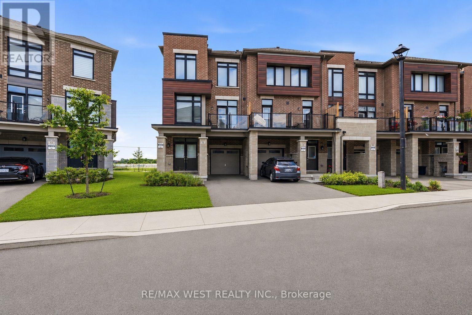 55 Holyrood Crescent, Vaughan, ON