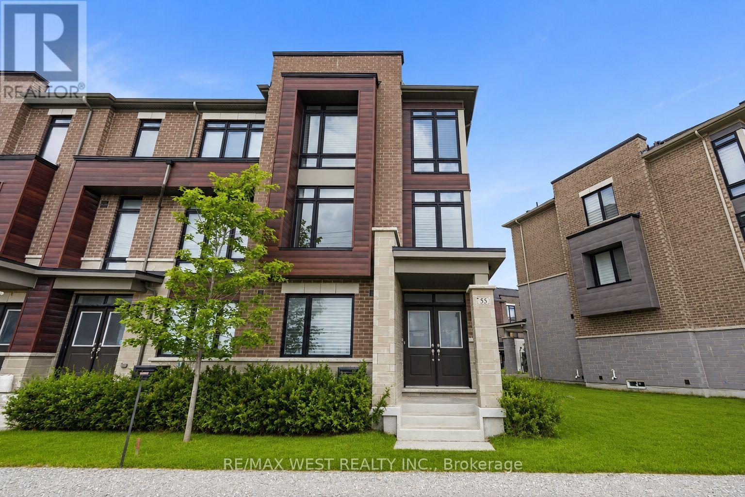 55 Holyrood Crescent, Vaughan, ON