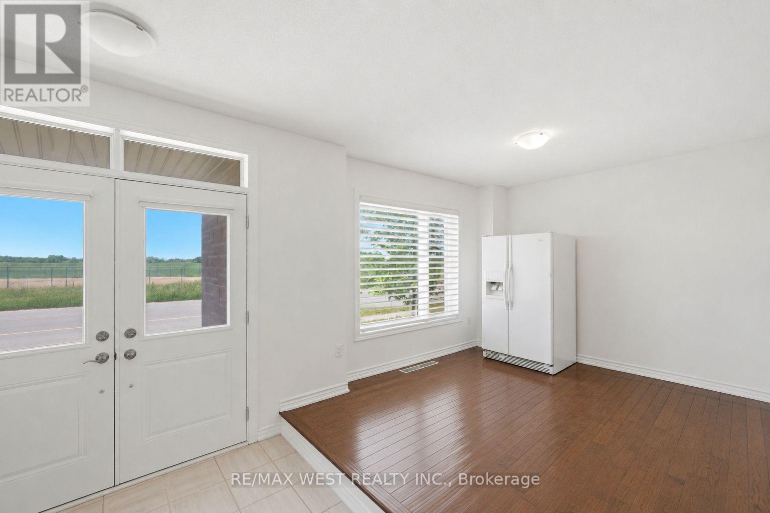 55 Holyrood Crescent, Vaughan, ON
