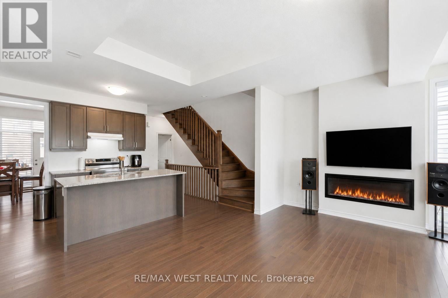 55 Holyrood Crescent, Vaughan, ON