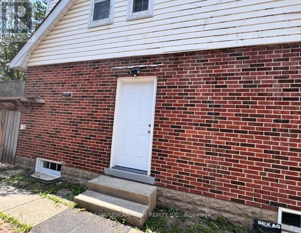 Lower Unit - 46 Plains Road E, Burlington, ON