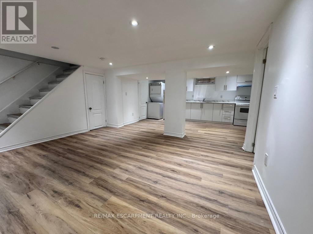 Lower Unit - 46 Plains Road E, Burlington, ON