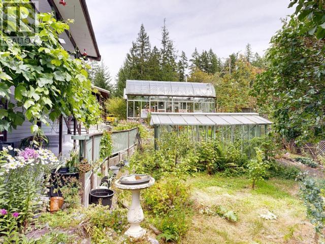 9573 Larson Road, Powell River, BC - Outdoor