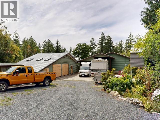 9573 Larson Road, Powell River, BC - Outdoor