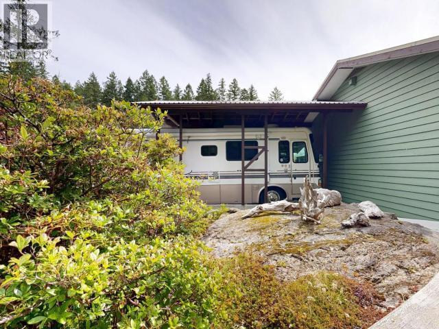 9573 Larson Road, Powell River, BC - Outdoor