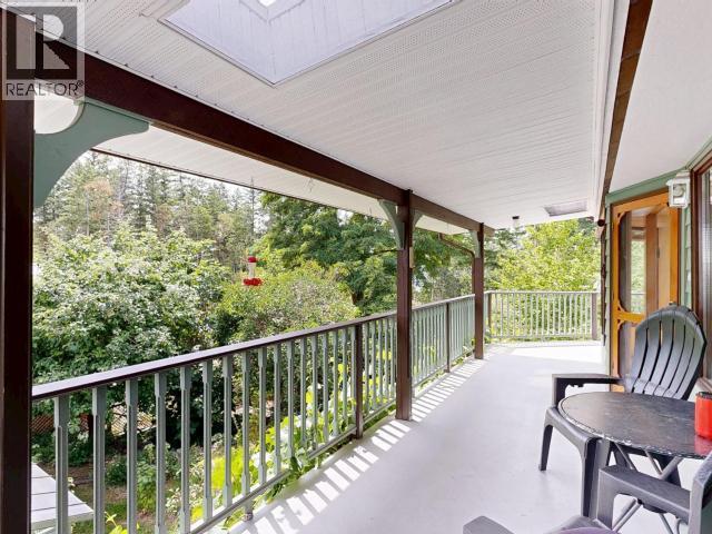 9573 Larson Road, Powell River, BC - Outdoor With Deck Patio Veranda With Exterior