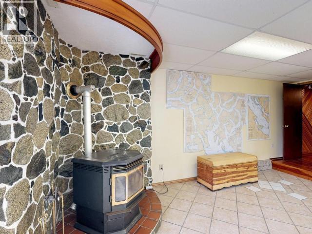 9573 Larson Road, Powell River, BC - Indoor Photo Showing Other Room