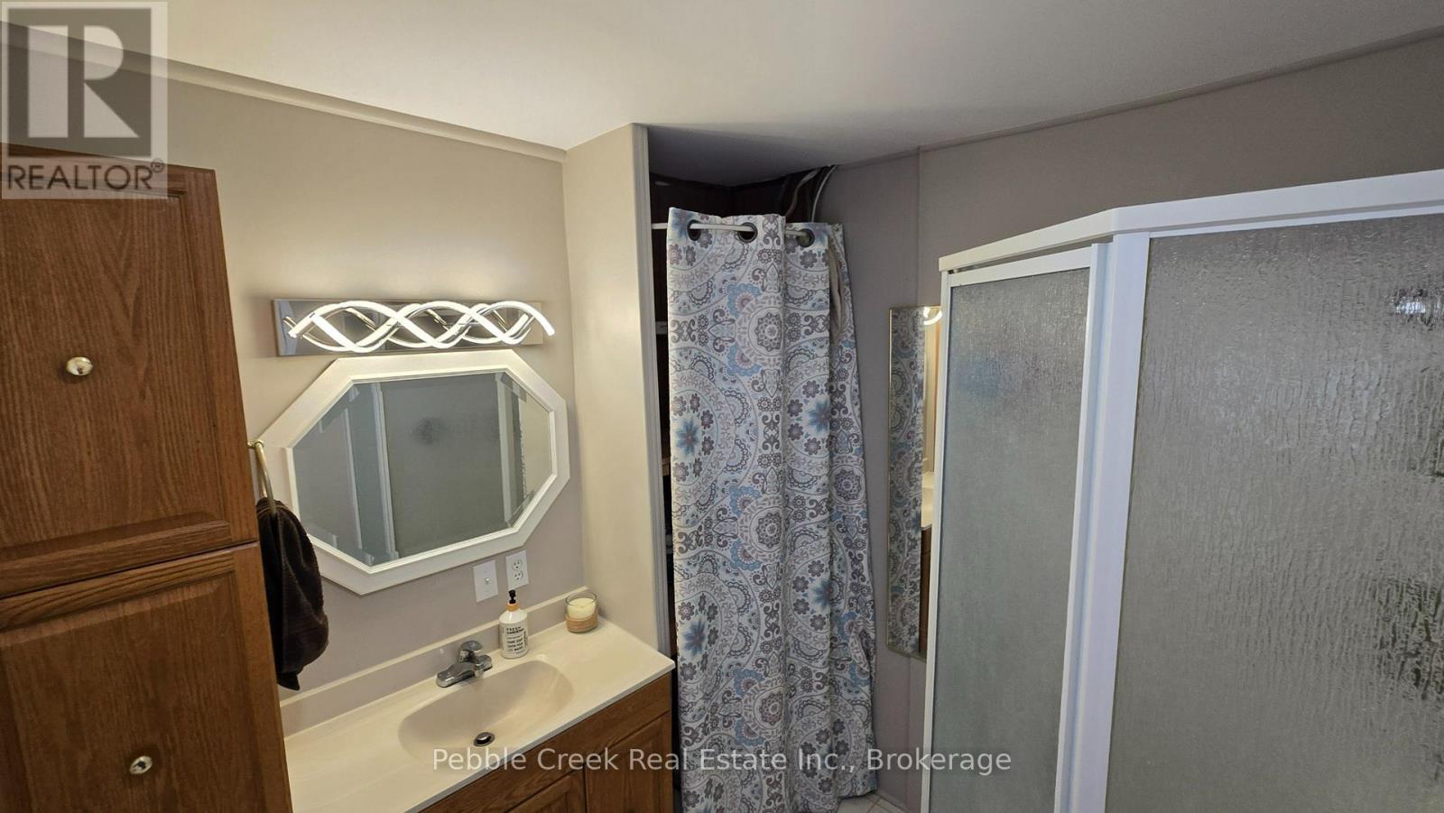 Bathroom - 6 Park Road, Central Huron (Goderich), ON