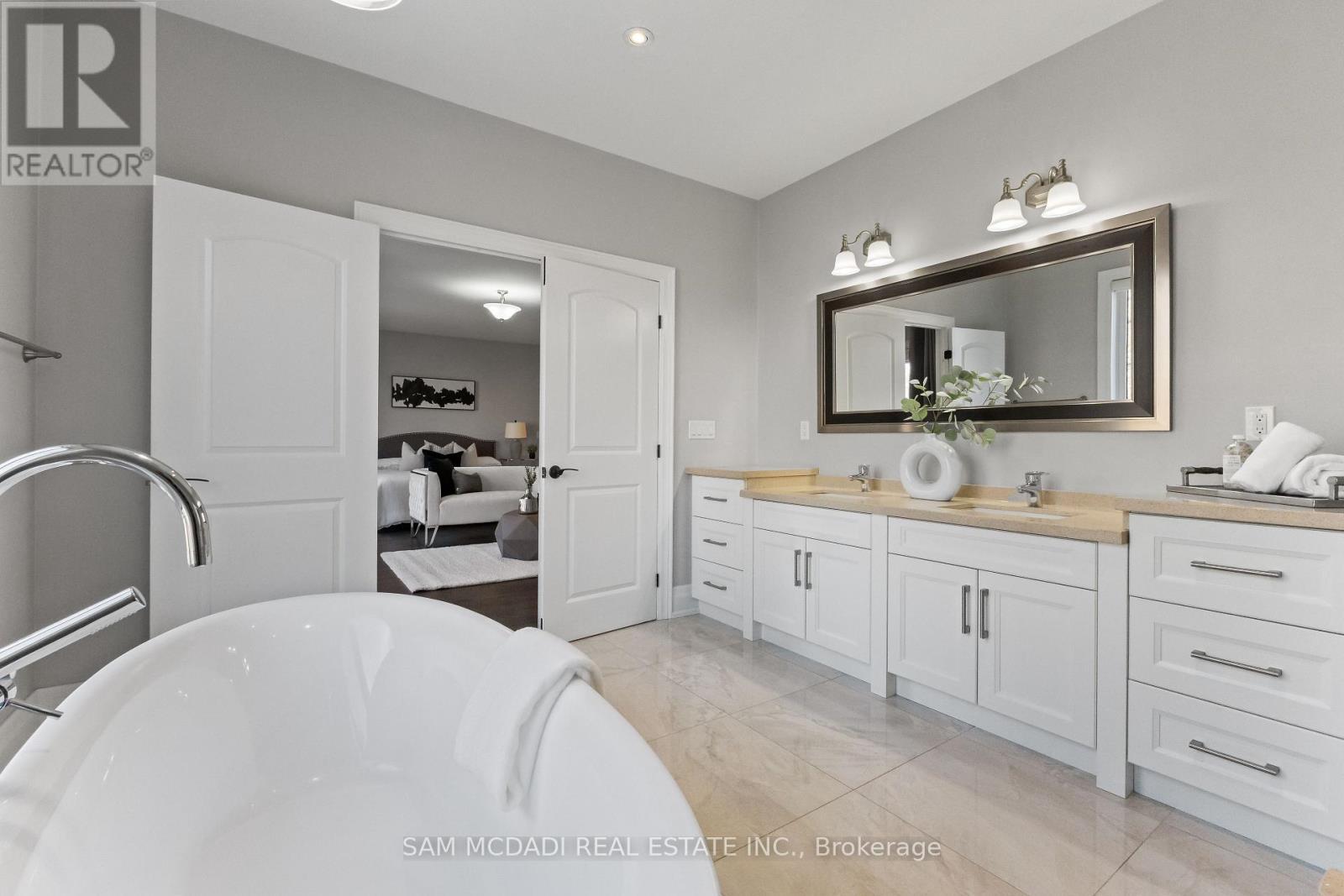 1487 Myron Drive, Mississauga, ON