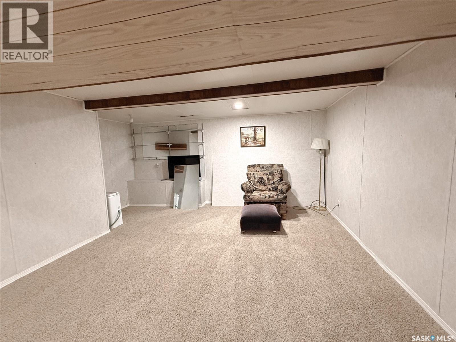 430 3Rd Street E, Shaunavon, SK - Indoor Photo Showing Other Room