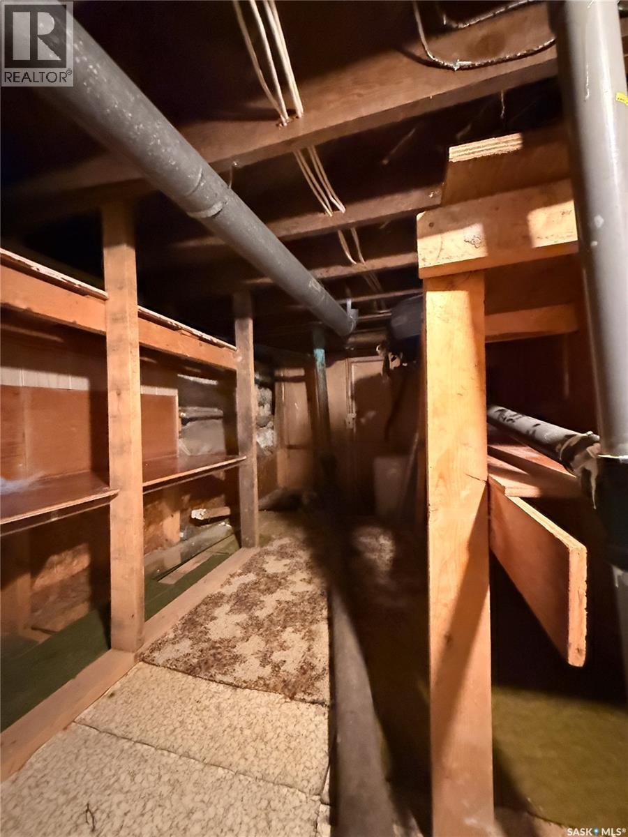 430 3Rd Street E, Shaunavon, SK - Indoor Photo Showing Other Room
