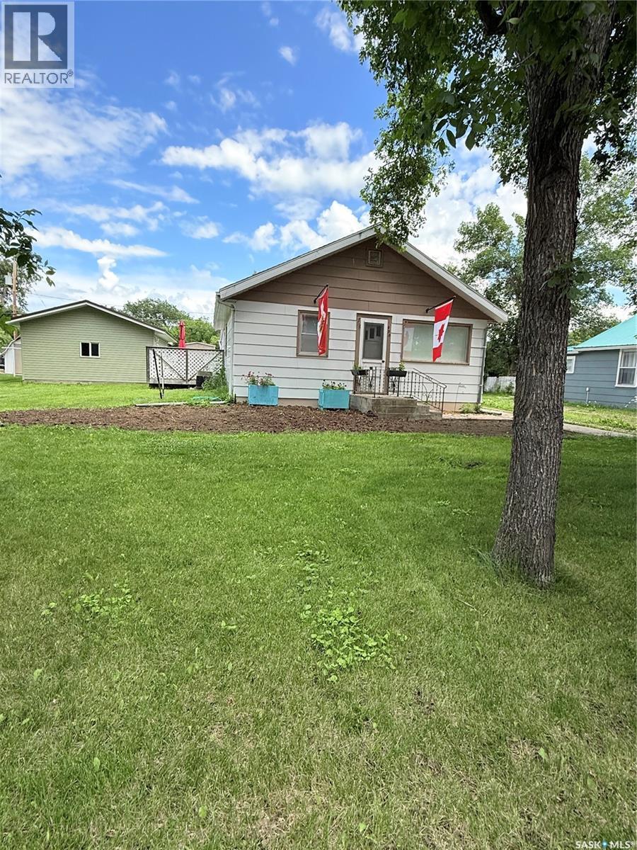 430 3Rd Street E, Shaunavon, SK - Outdoor