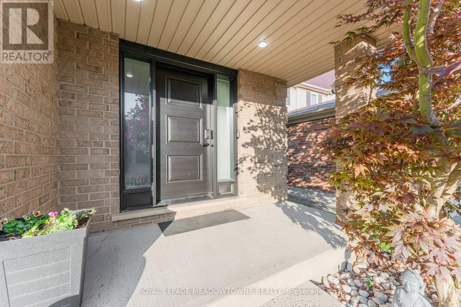 71 Mcfarlane Drive, Cambridge, ON
