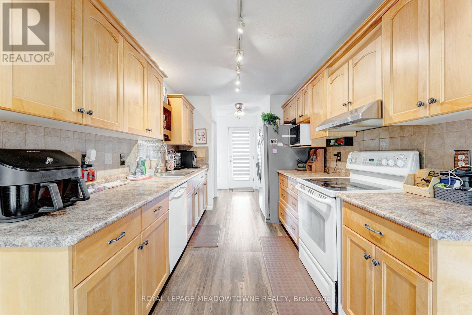 71 Mcfarlane Drive, Cambridge, ON