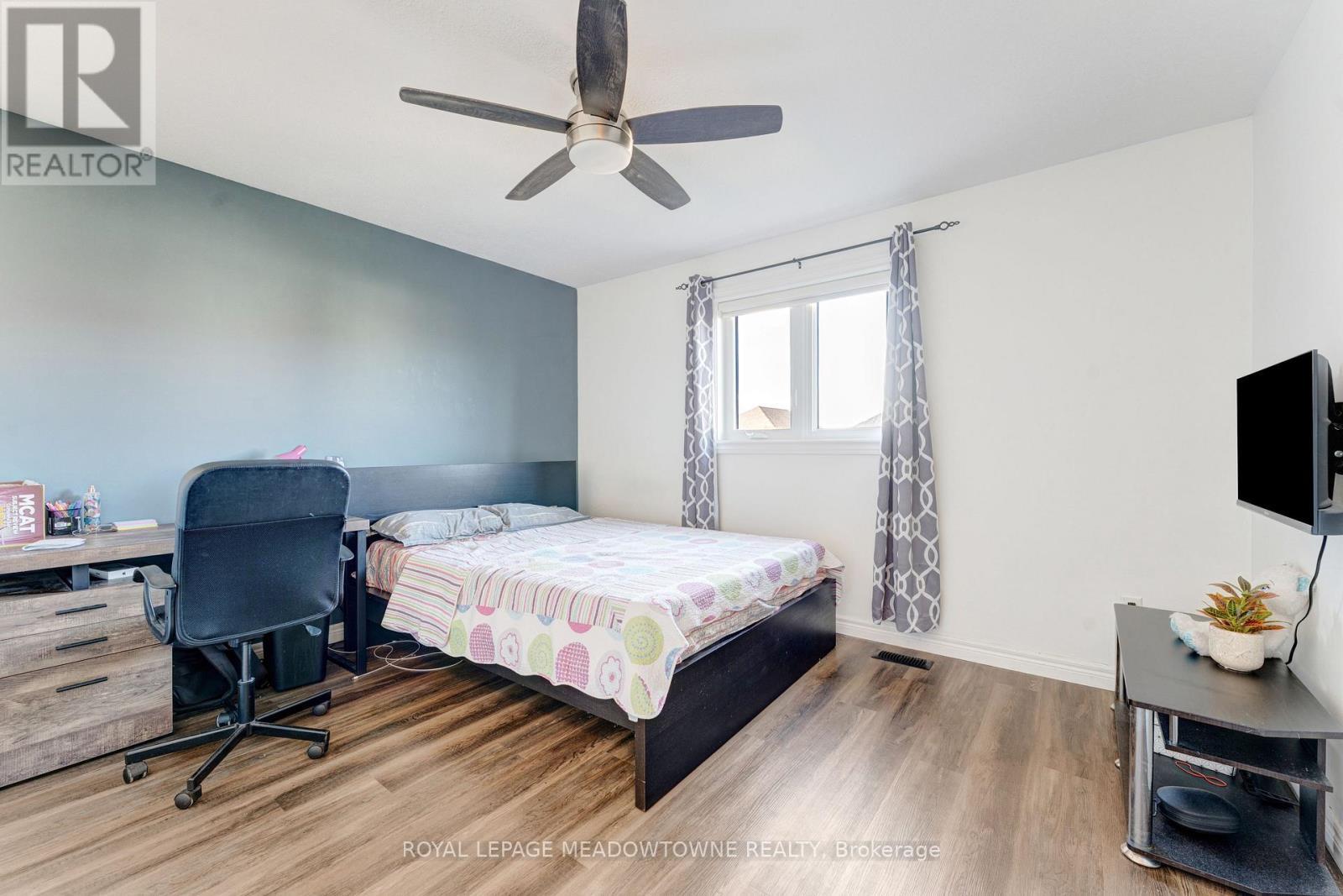 71 Mcfarlane Drive, Cambridge, ON