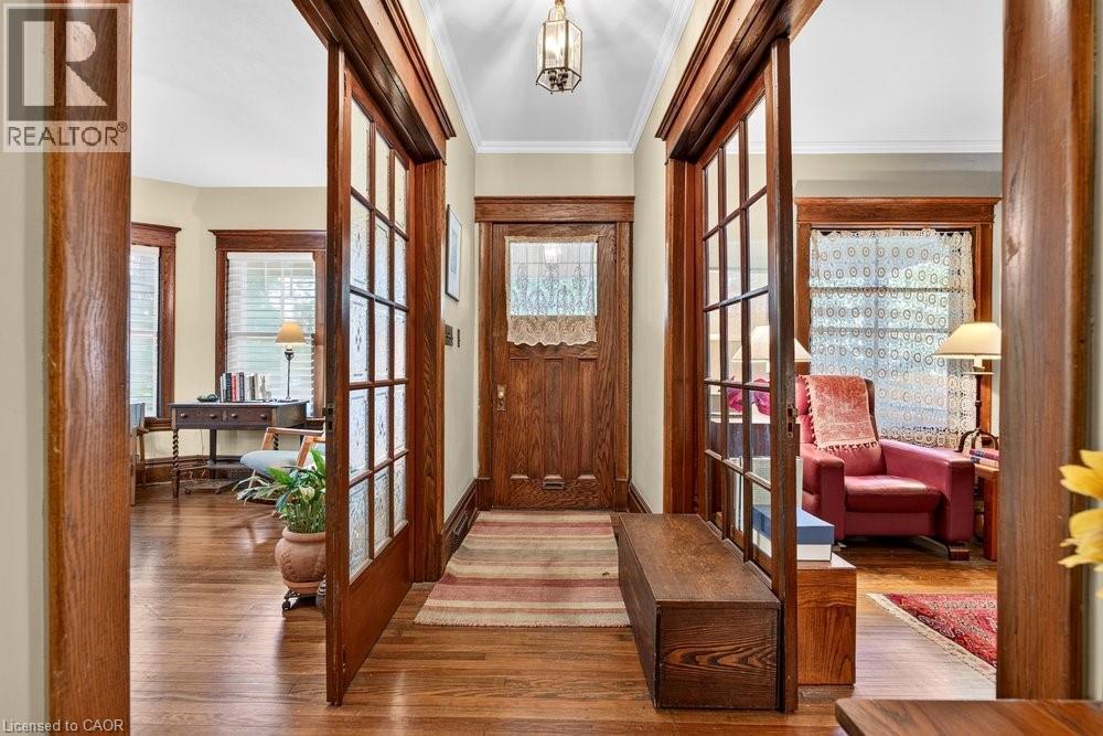 526 Burlington Avenue, Burlington, ON - Indoor Photo Showing Other Room