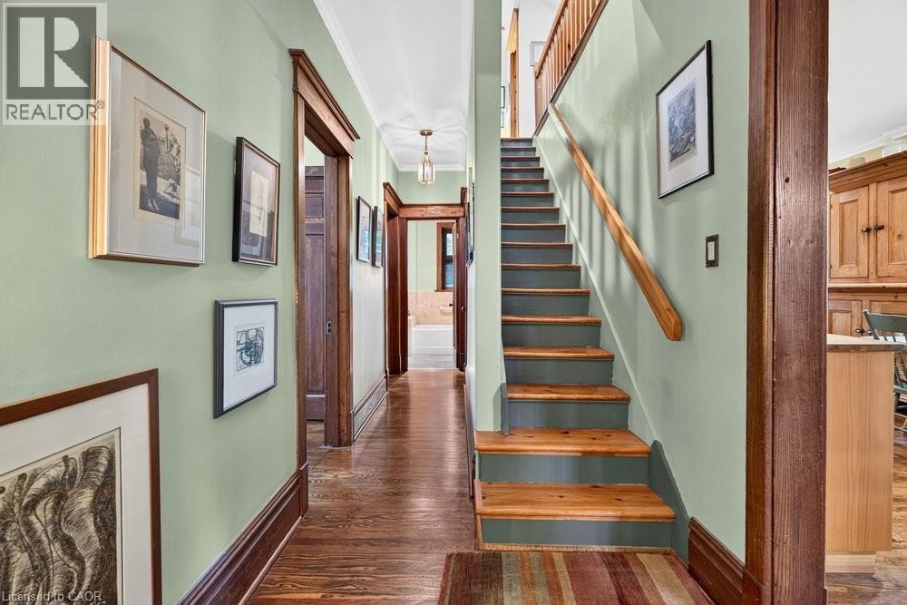526 Burlington Avenue, Burlington, ON - Indoor Photo Showing Other Room