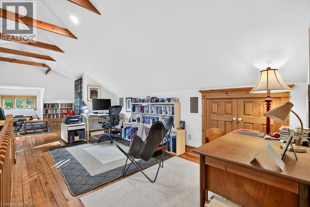 526 Burlington Avenue, Burlington, ON - Indoor