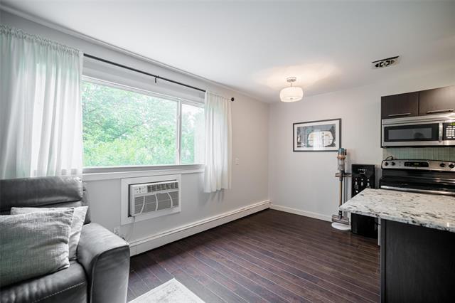 202-211 Coniston St, Winnipeg, MB