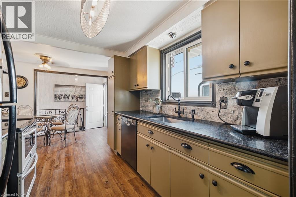 89 Geneva Crescent, Kitchener, ON