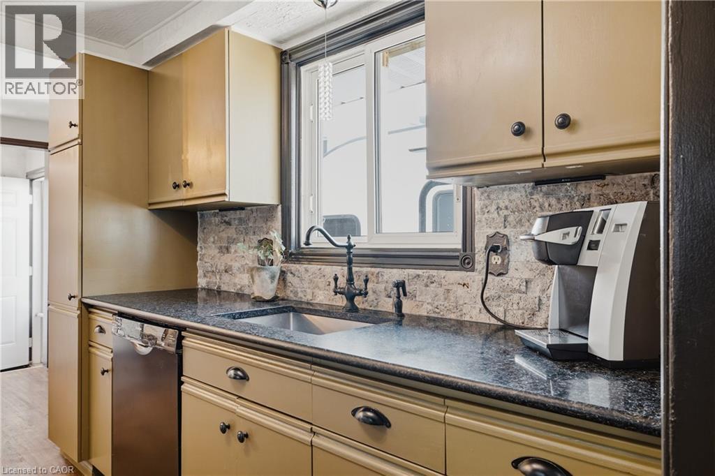 89 Geneva Crescent, Kitchener, ON