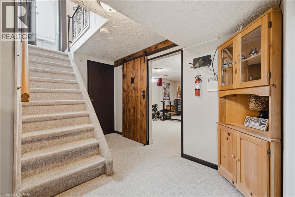 89 Geneva Crescent, Kitchener, ON