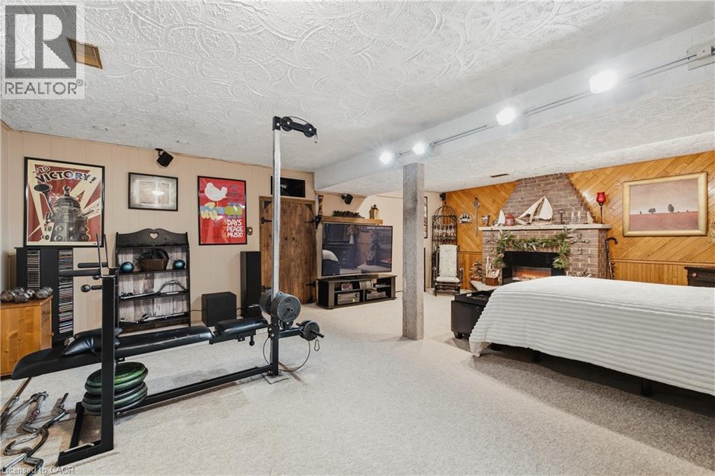 89 Geneva Crescent, Kitchener, ON