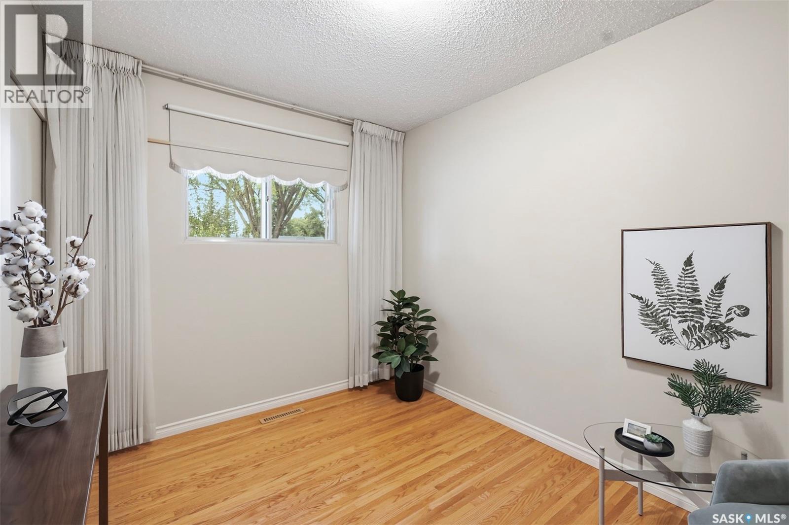 908 X Avenue N, Saskatoon, SK