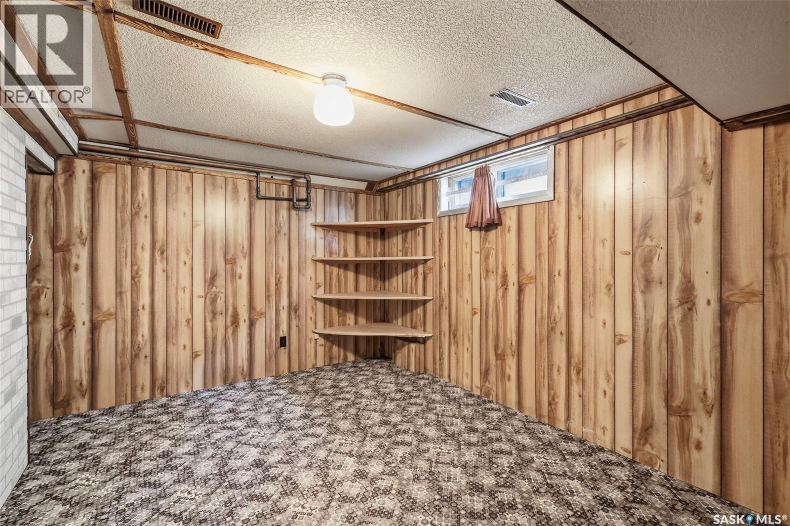 908 X Avenue N, Saskatoon, SK