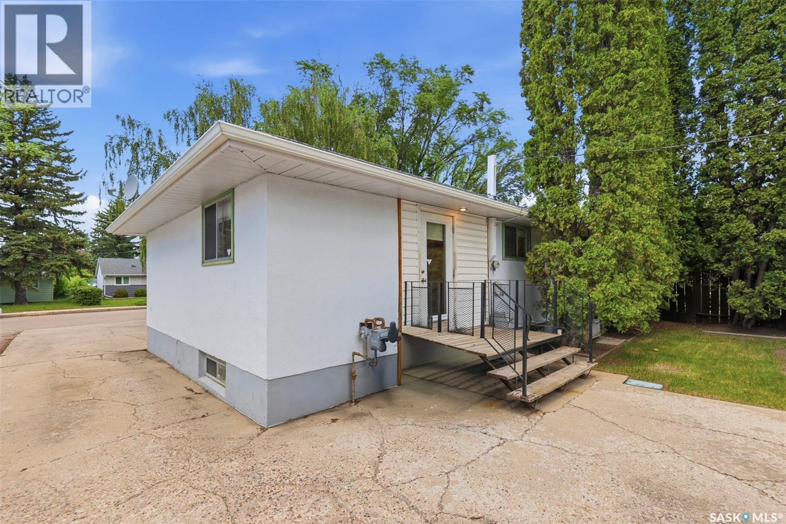 908 X Avenue N, Saskatoon, SK