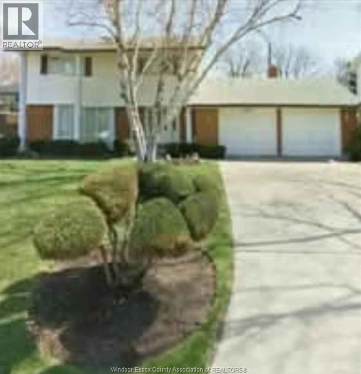 2722 Sierra Drive, Windsor, ON - Outdoor