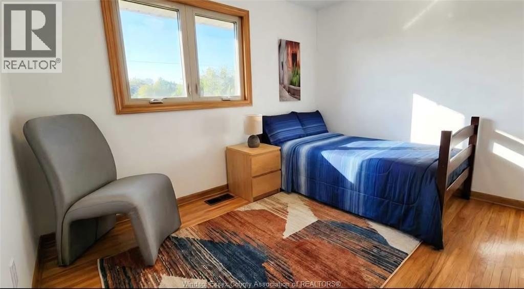 2722 Sierra Drive, Windsor, ON - Indoor Photo Showing Bedroom